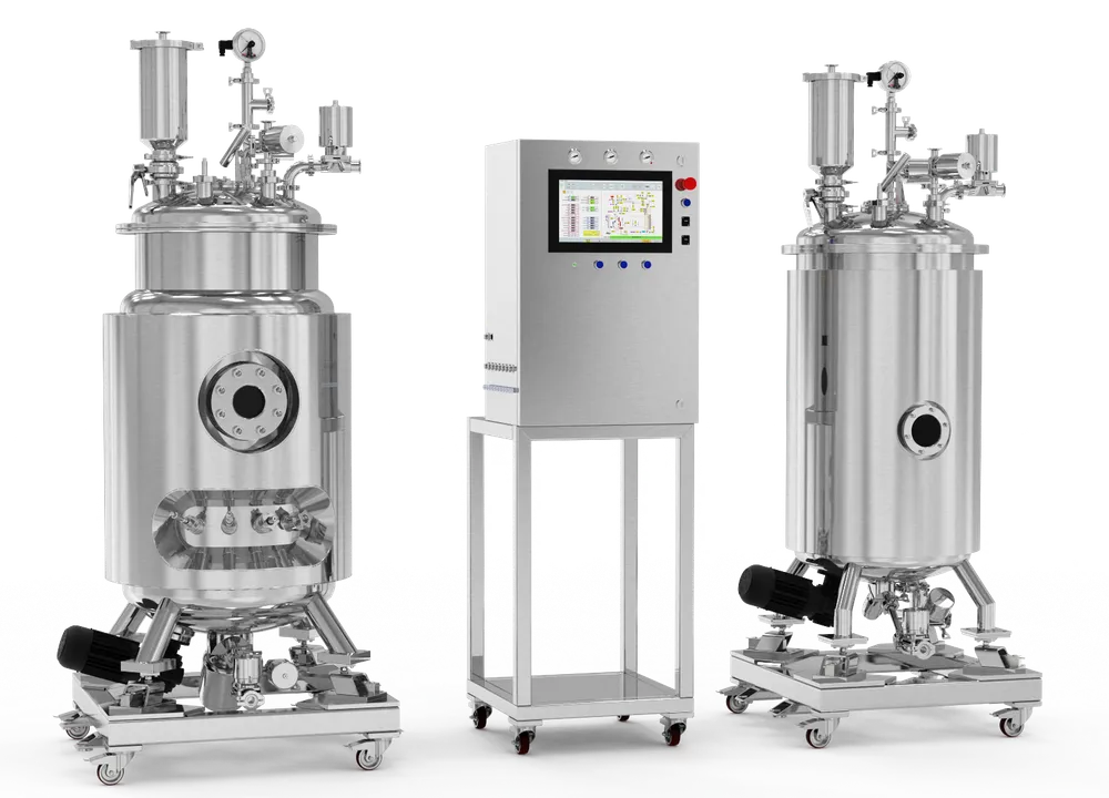 Stainless steel tanks for media preparation